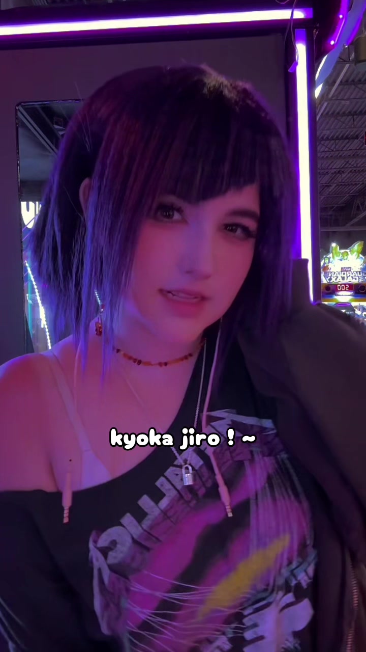 @AndeCosplays