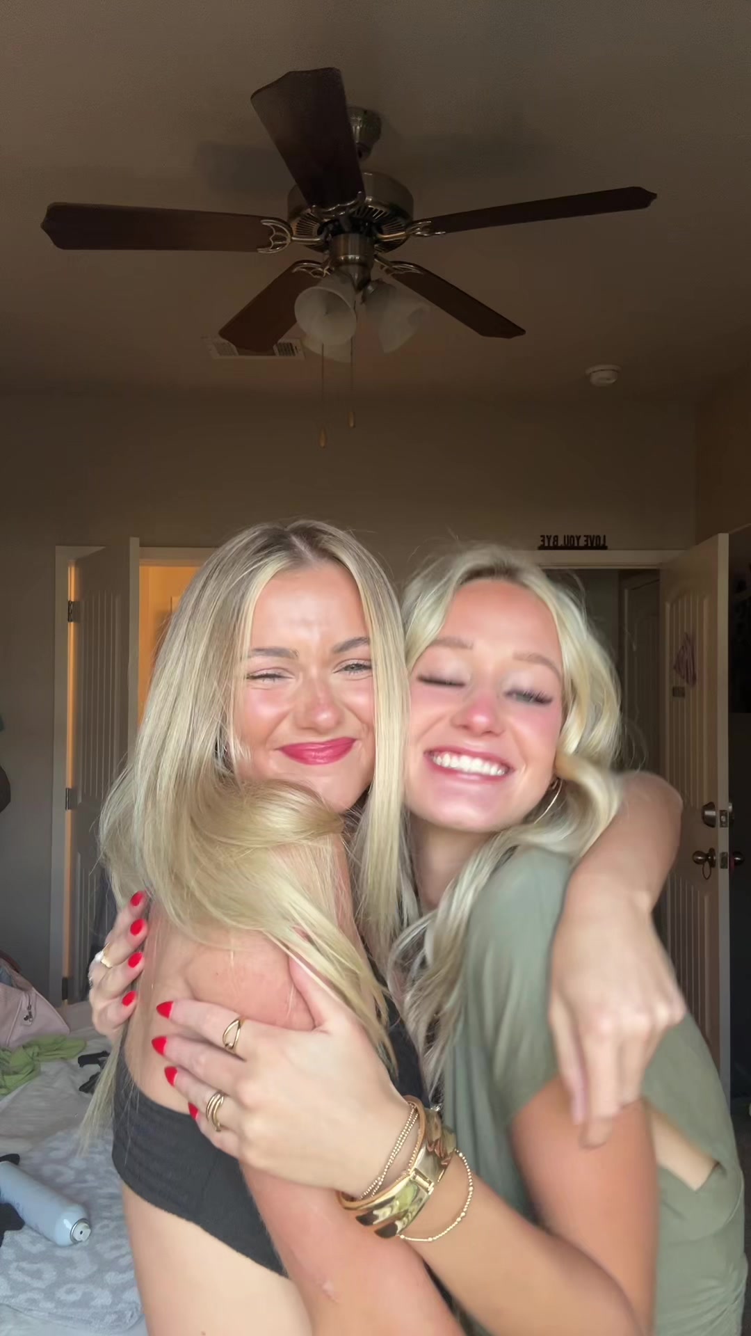 @mollybmcneal