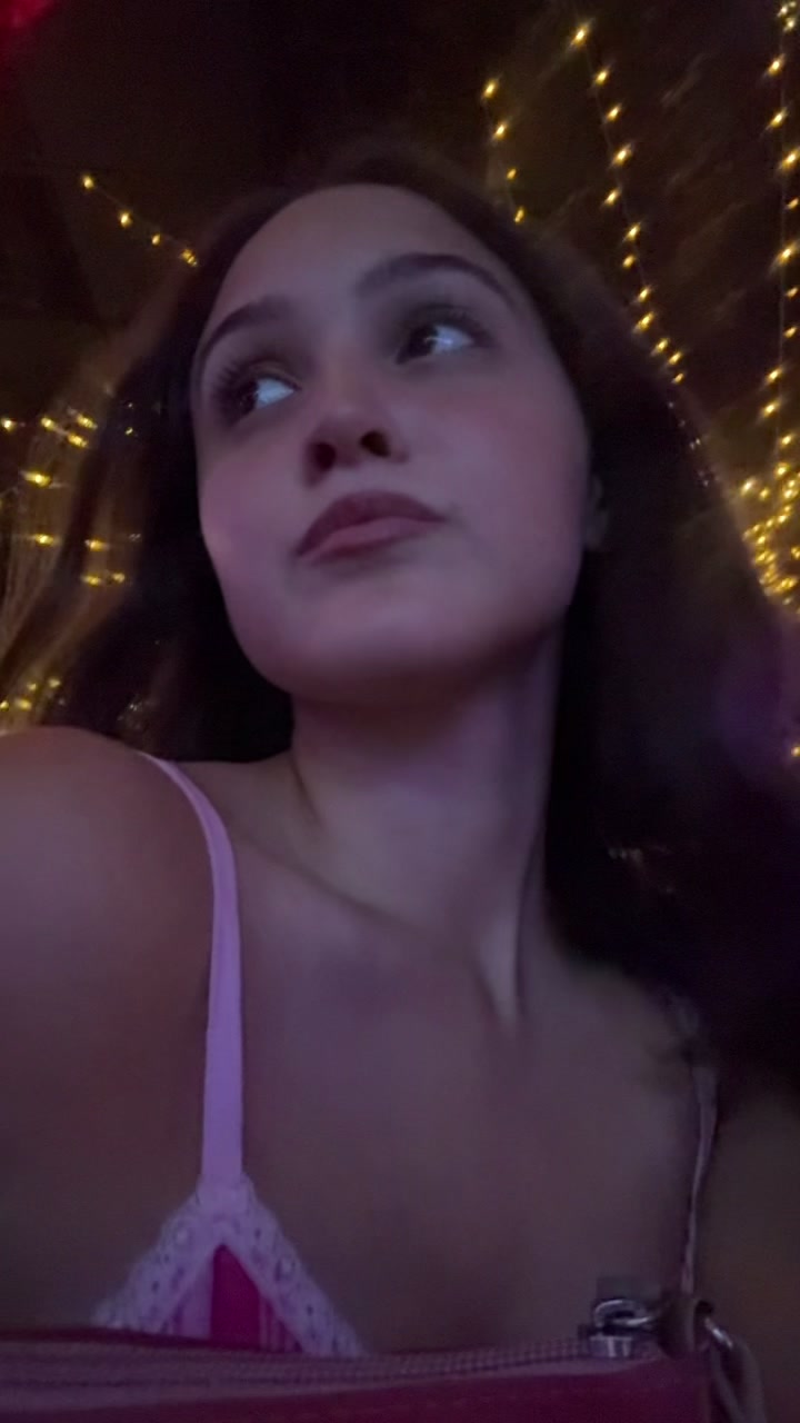 @melania
