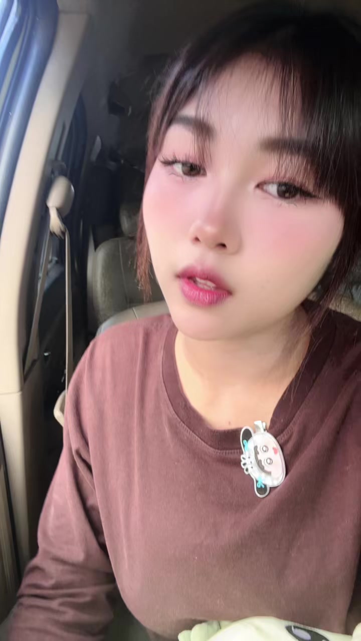 @Chompoo