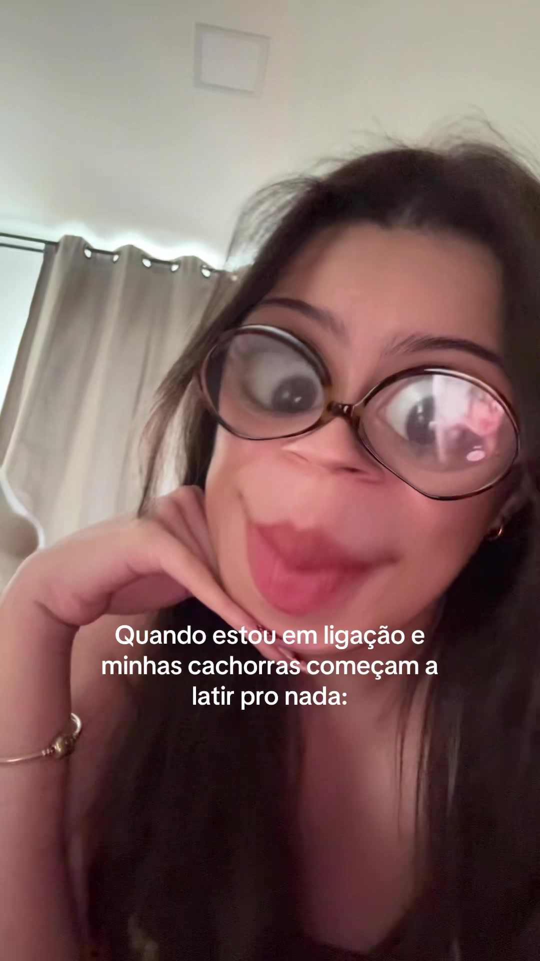 @larah_pacheco