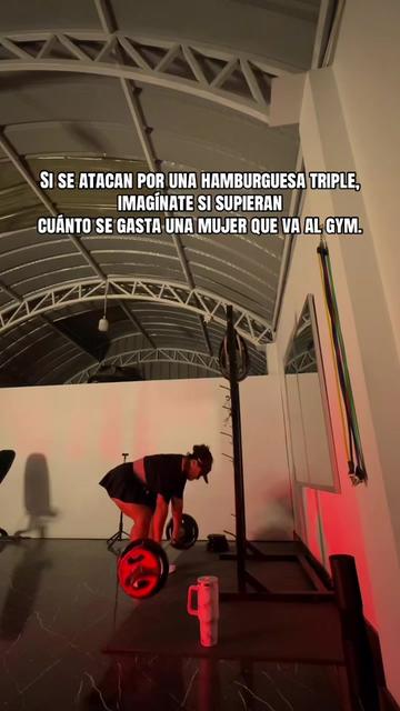 @ANDREINA🦍🖤
