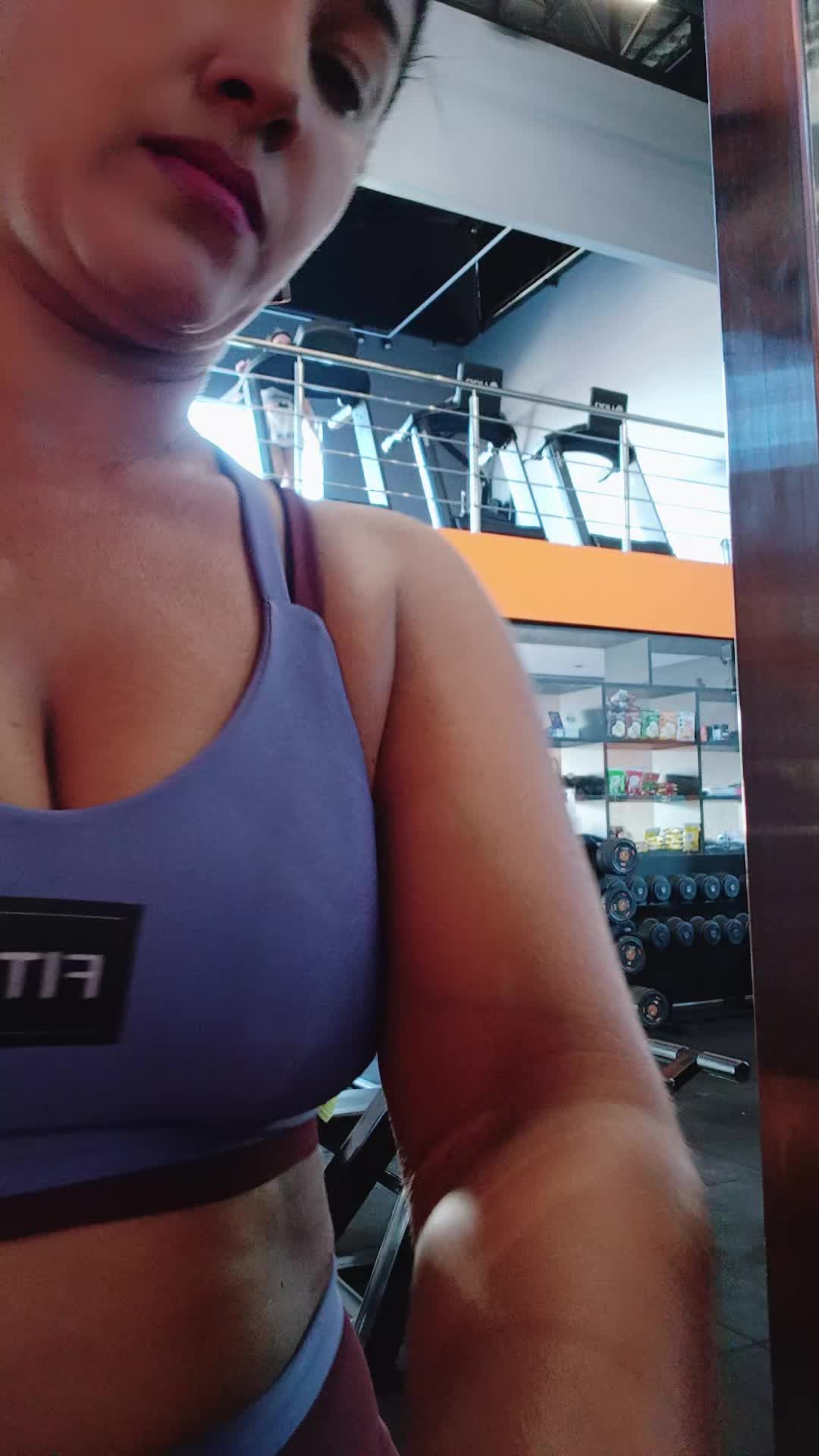 @janaina