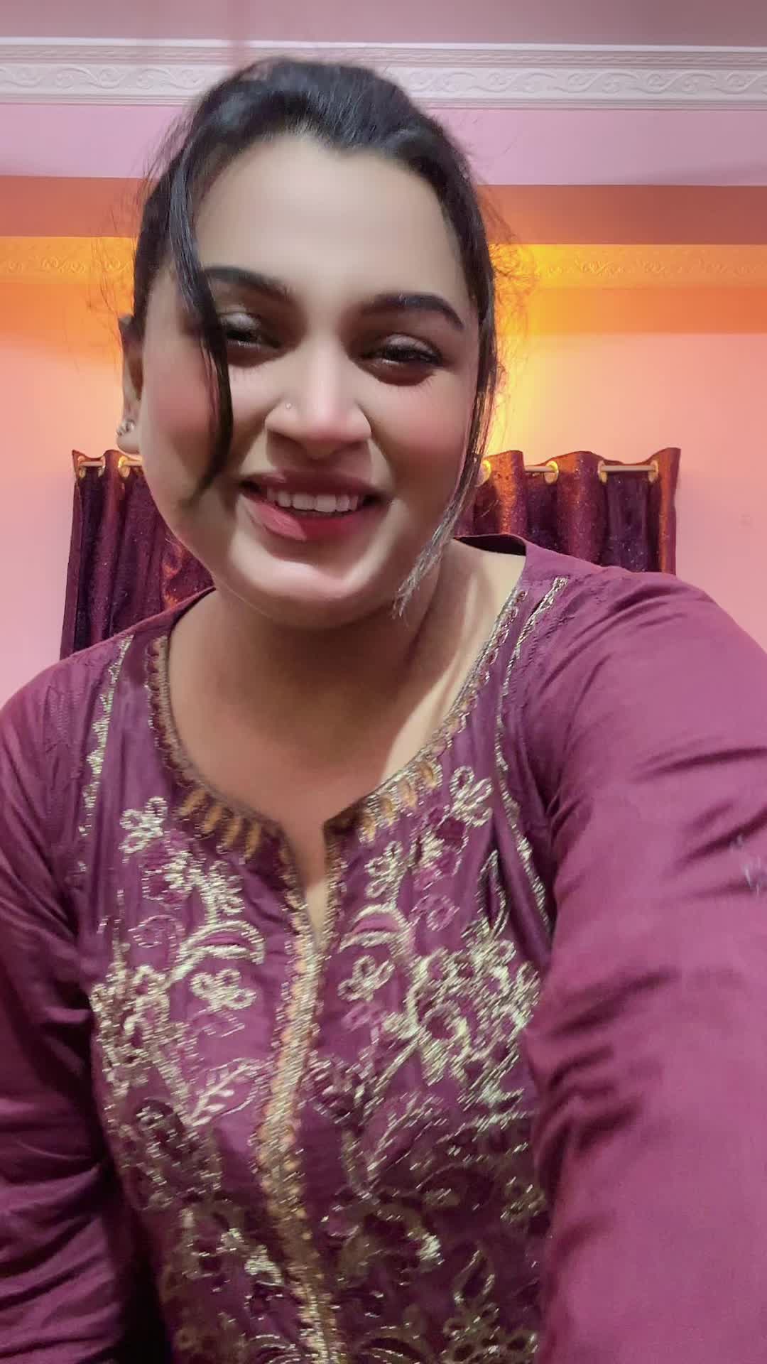 @🥰 Teeth Queen 😀