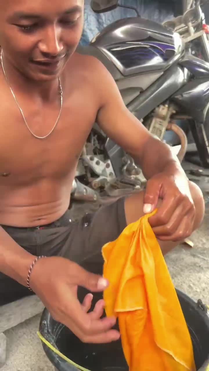 @HarnoKw.