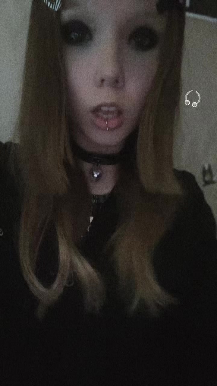 @&times; ШАРЛОТТА РАЙЗЕР &times;