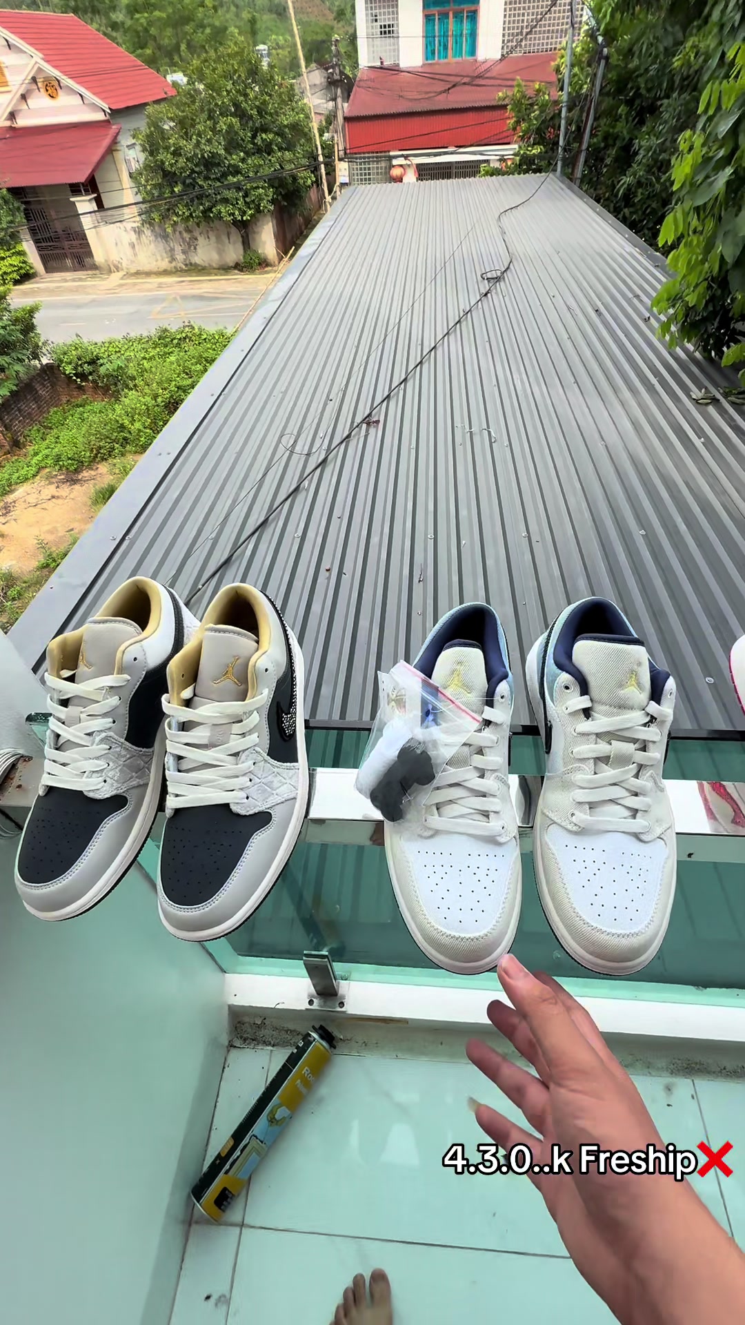 @SneakerLuxury19