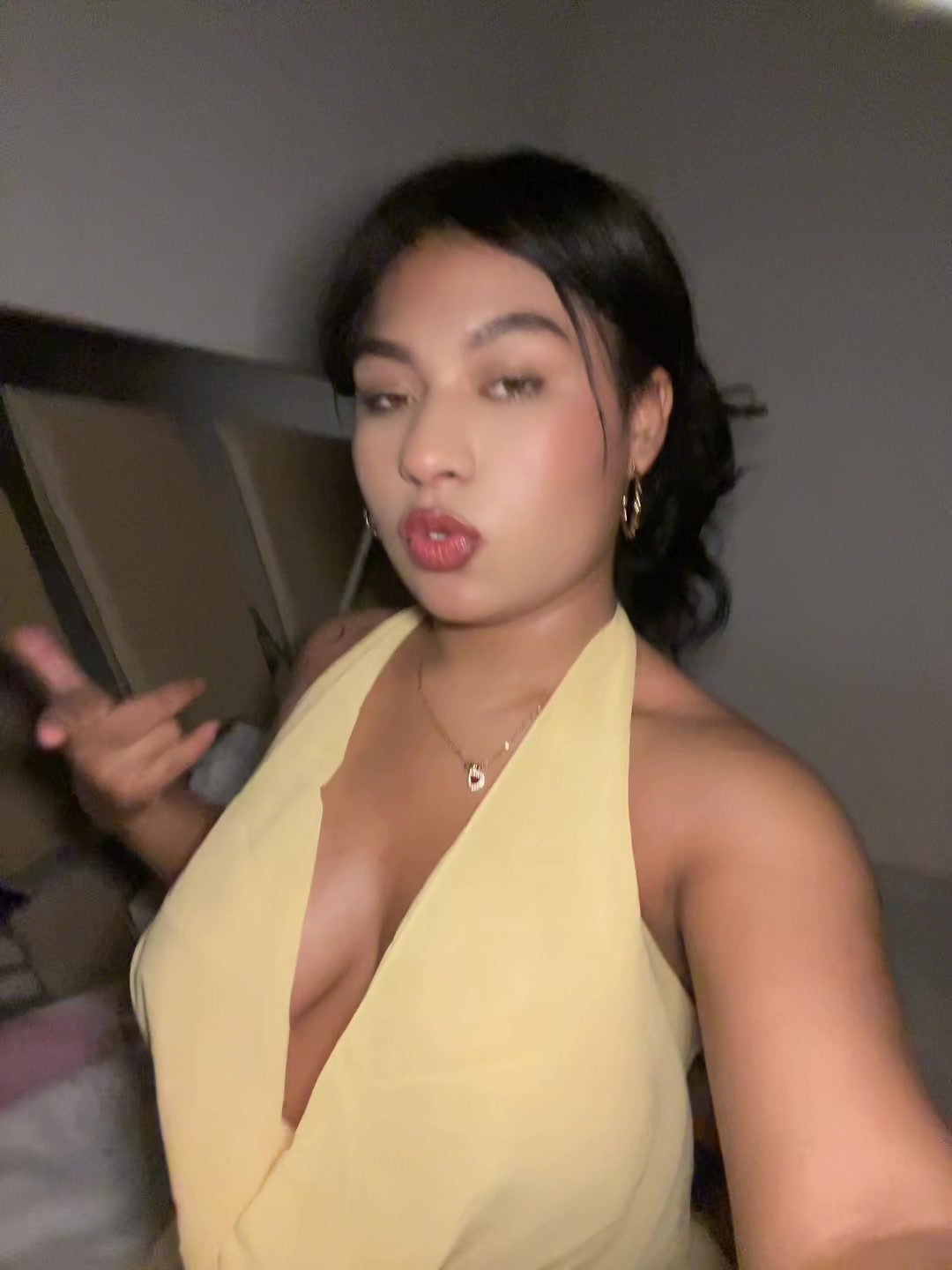 @Loraine