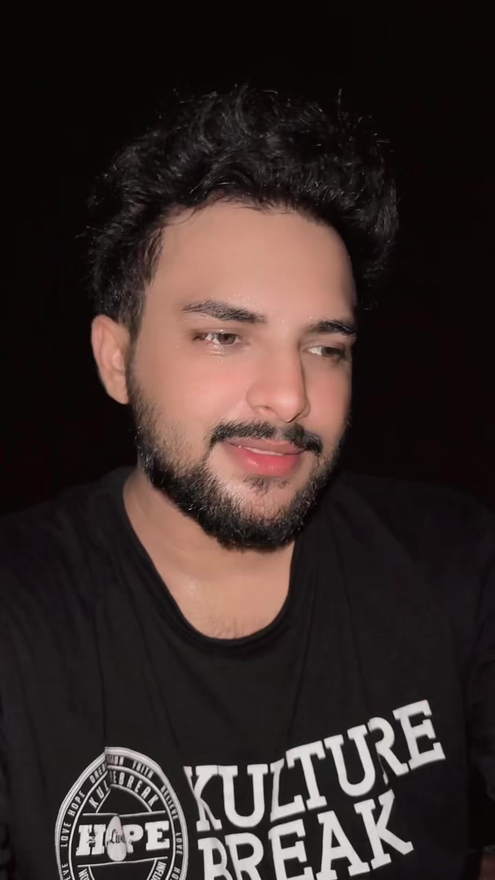 @AKASH✨