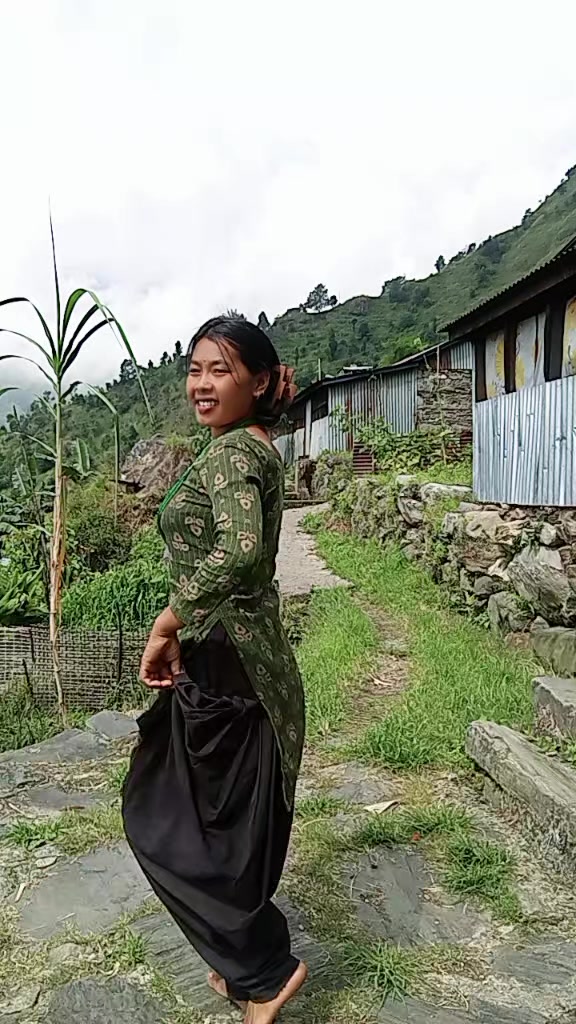 @santu maya tamang🌼🌺