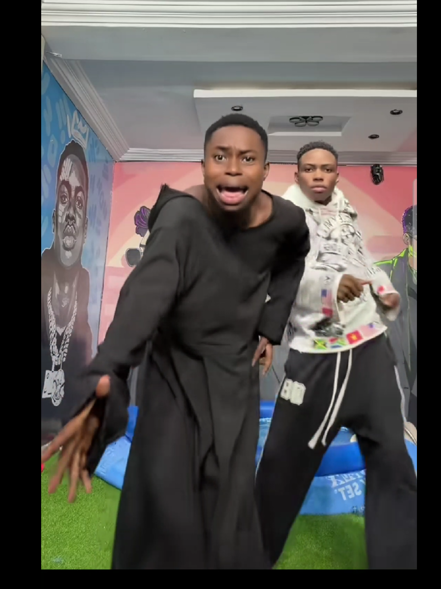 @Clo_best24 🇨🇲🇦🇪 🦂