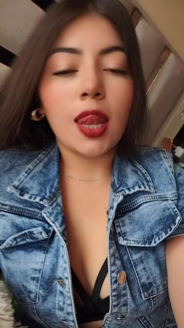 @Lorena27.