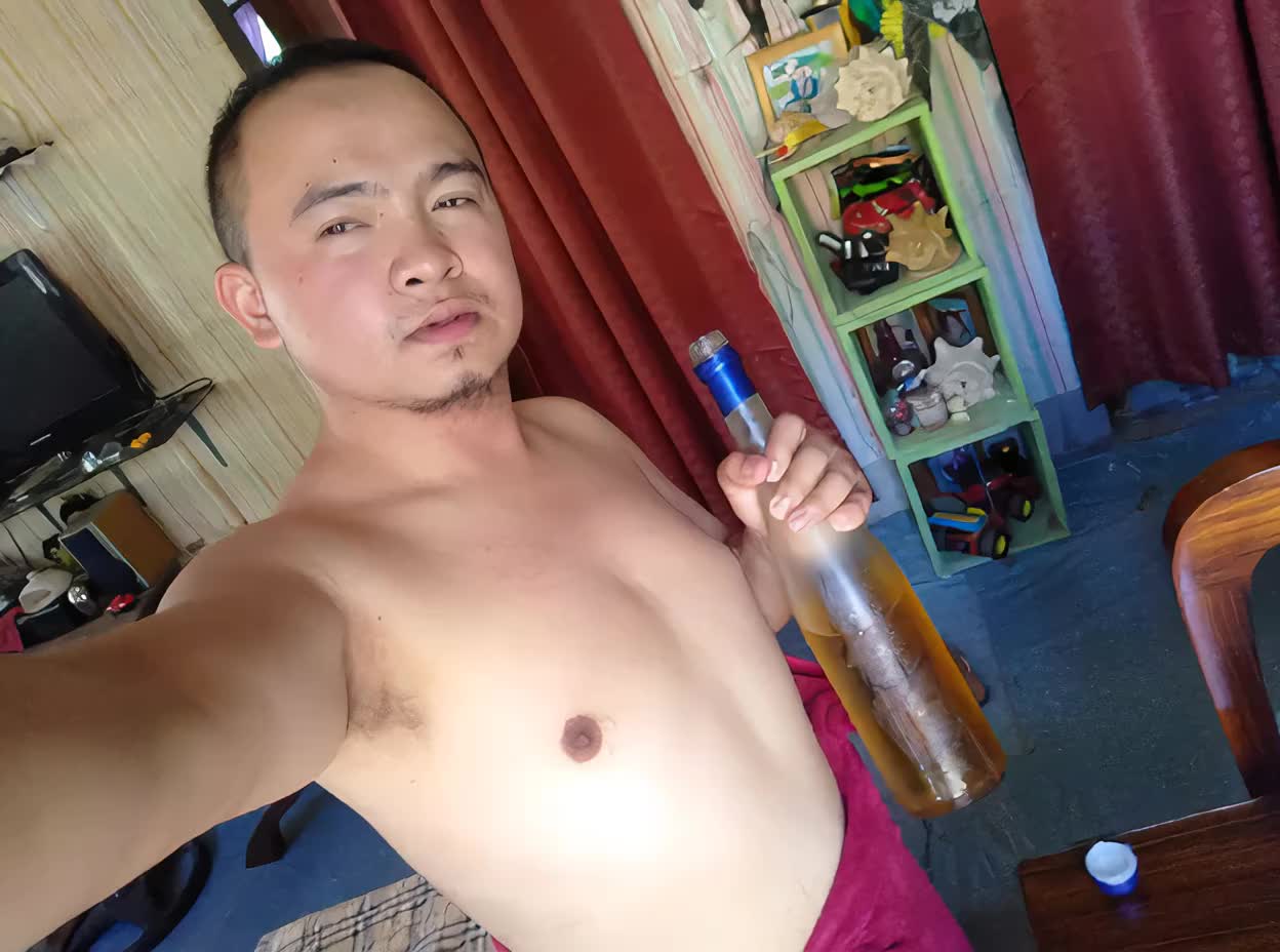 @JexxZares 🇵🇭