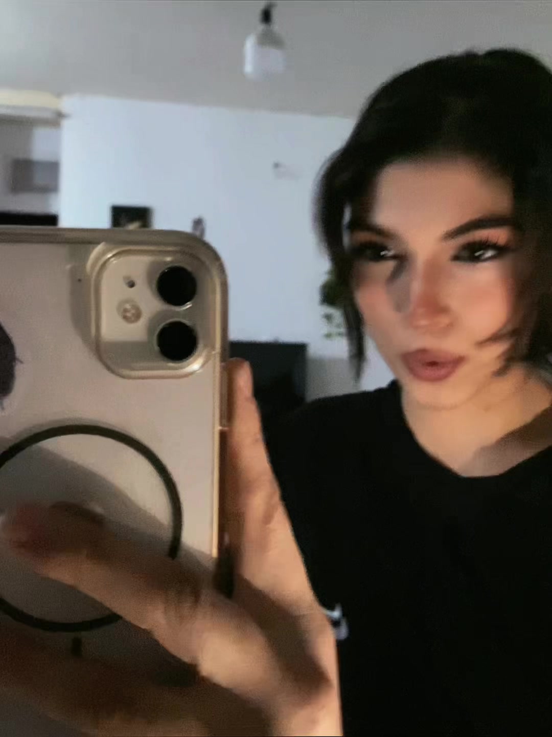 @RoYa_.🧊