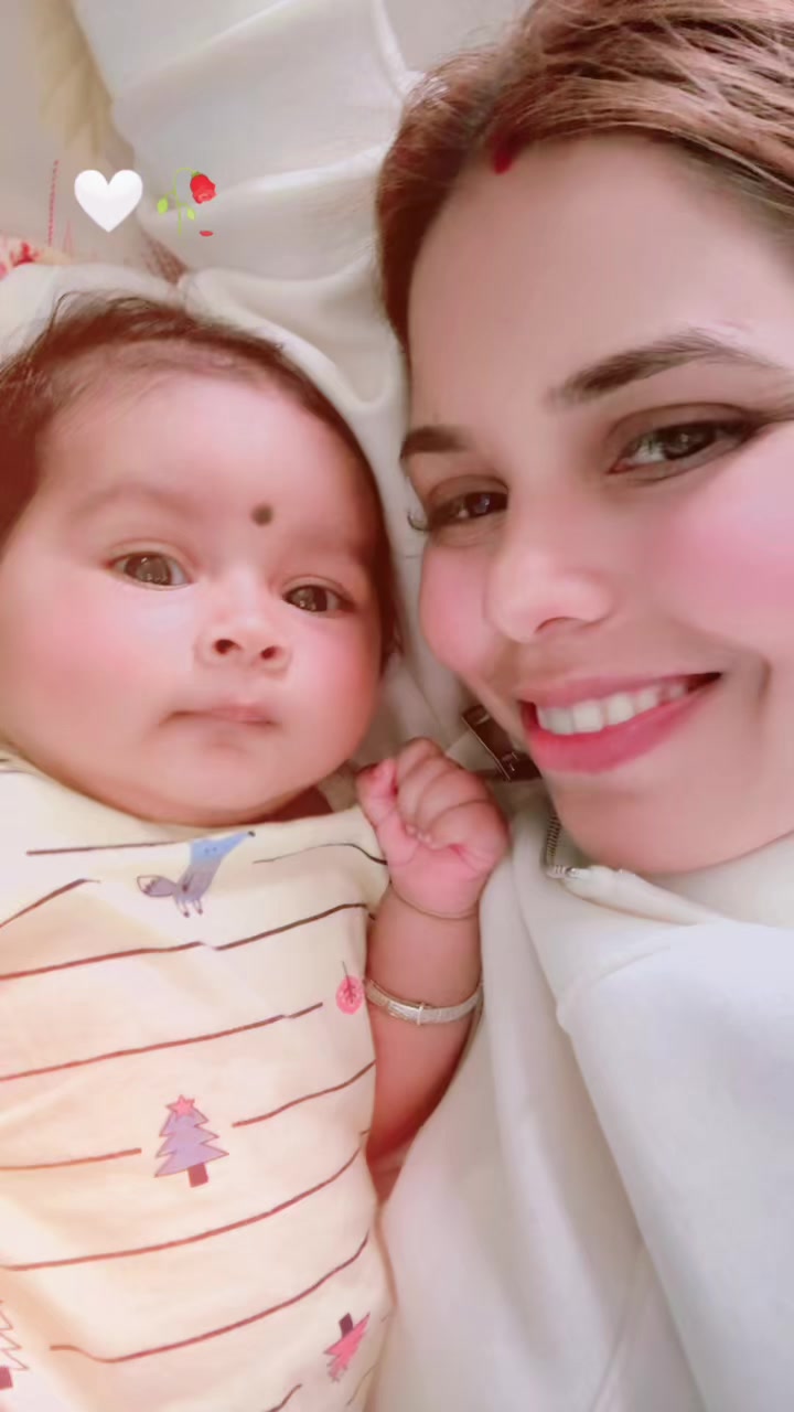 @Amrita Bhagat🇬🇧🇬🇧🇬🇧