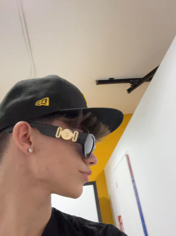 @🥊💸