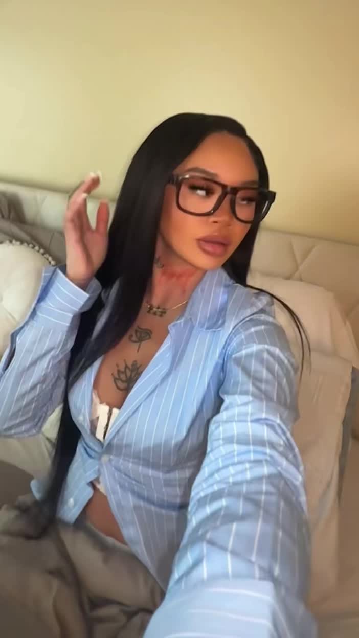 @Angela