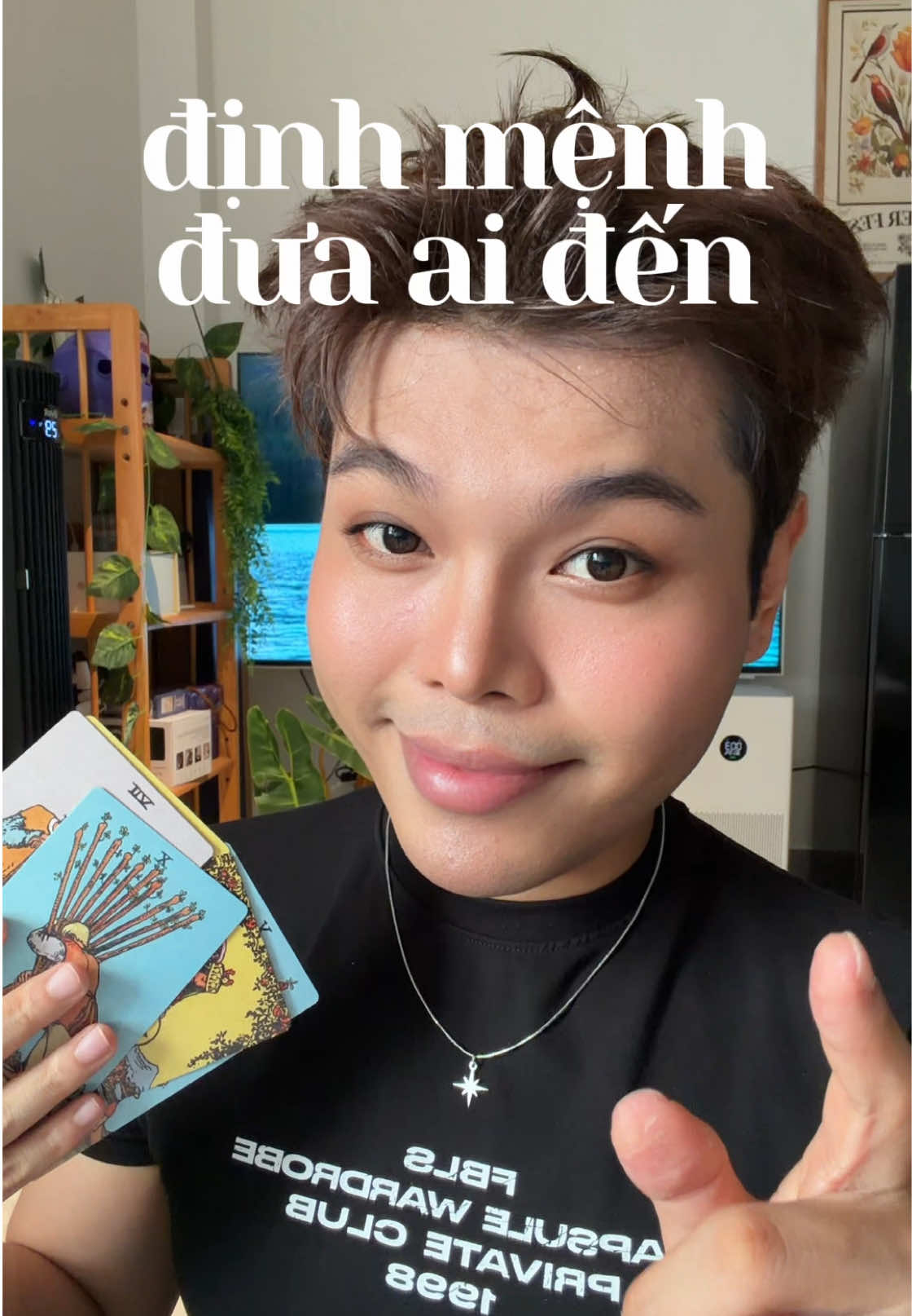 @Một chiếc &ocirc;m nhỏ ch&iacute;u
