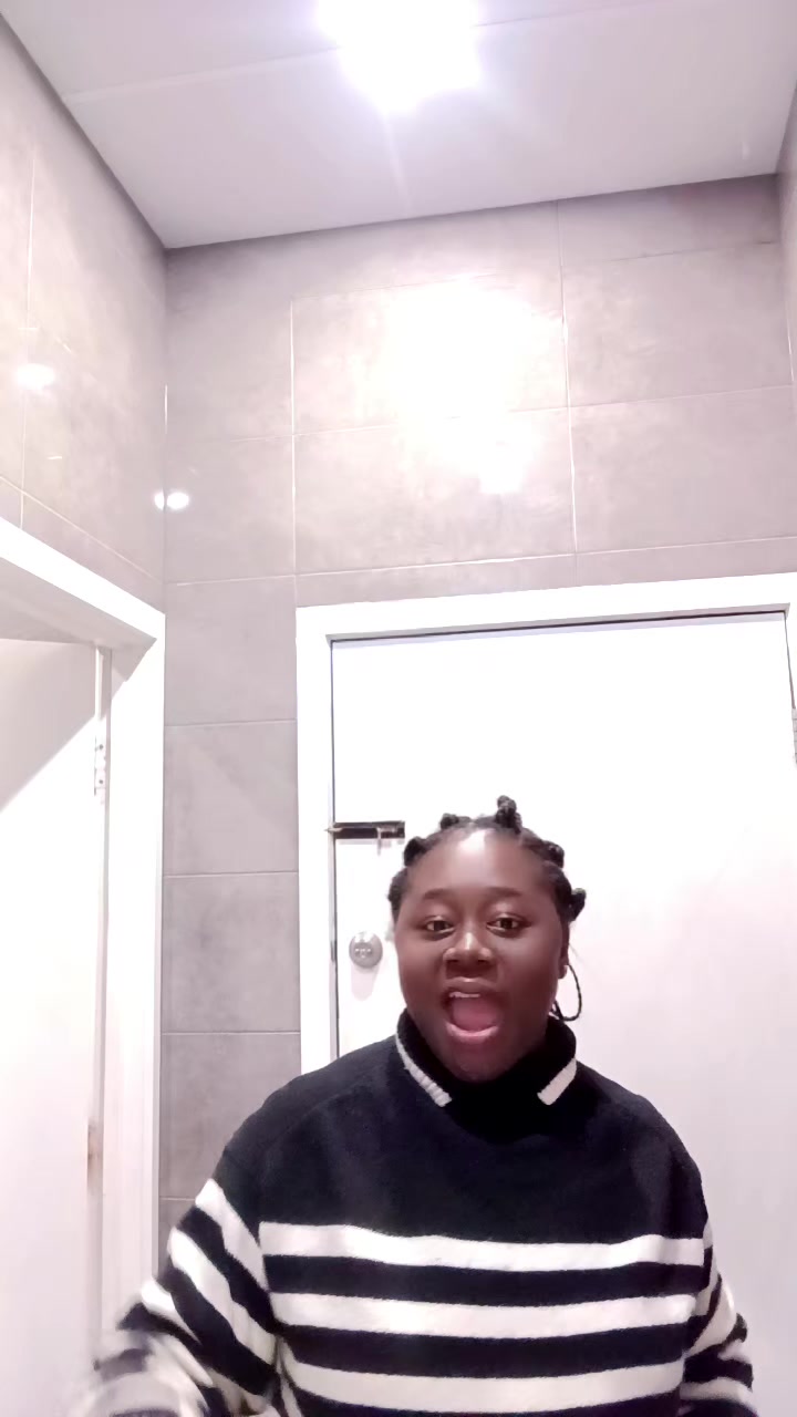 @chrissy_ajel