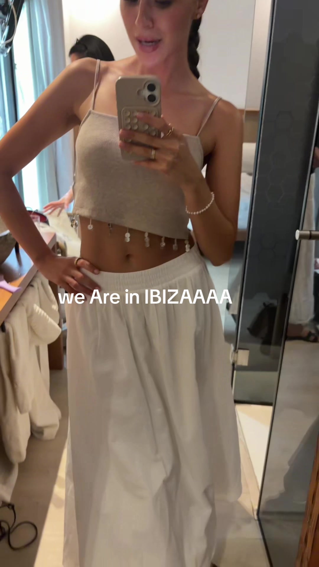 @zoe.grossmann