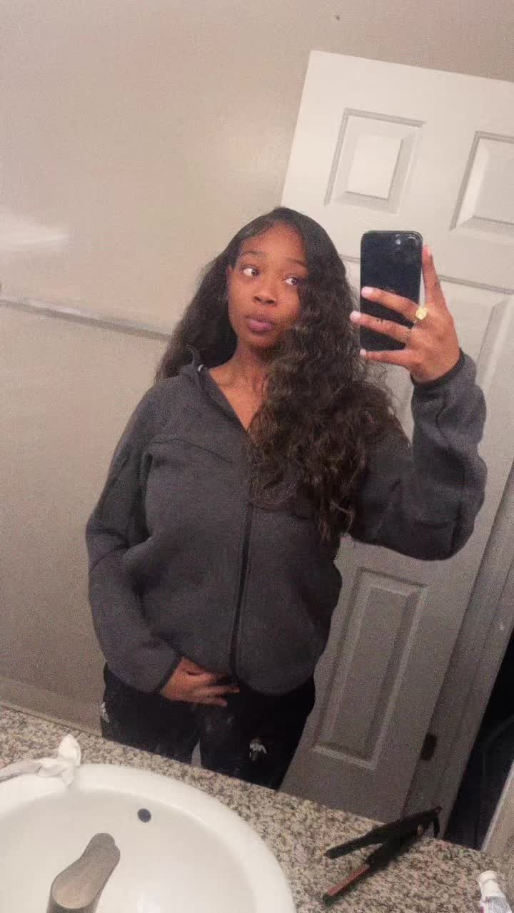 @NoimnotthatDeVine