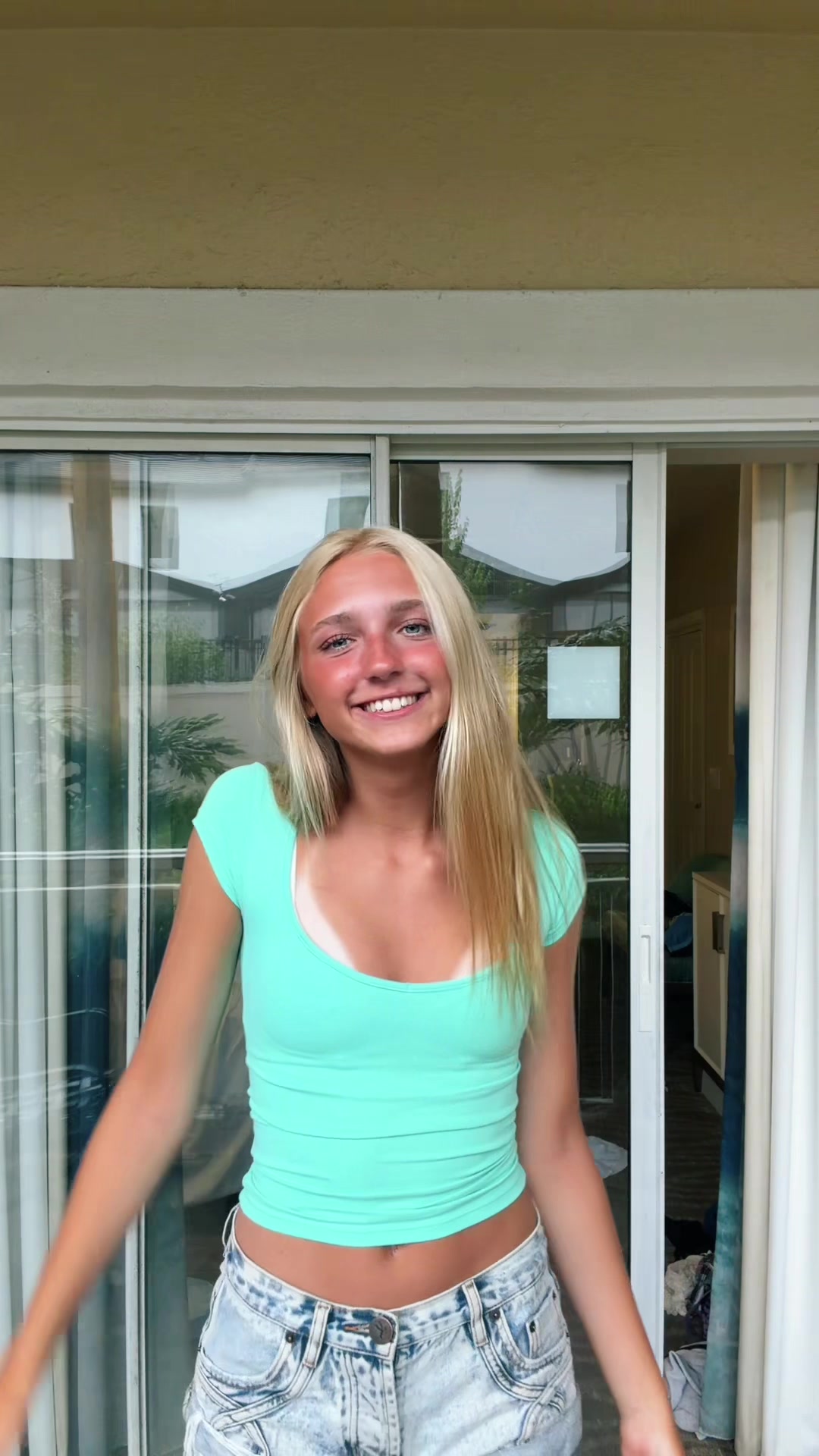 @evie.burrow