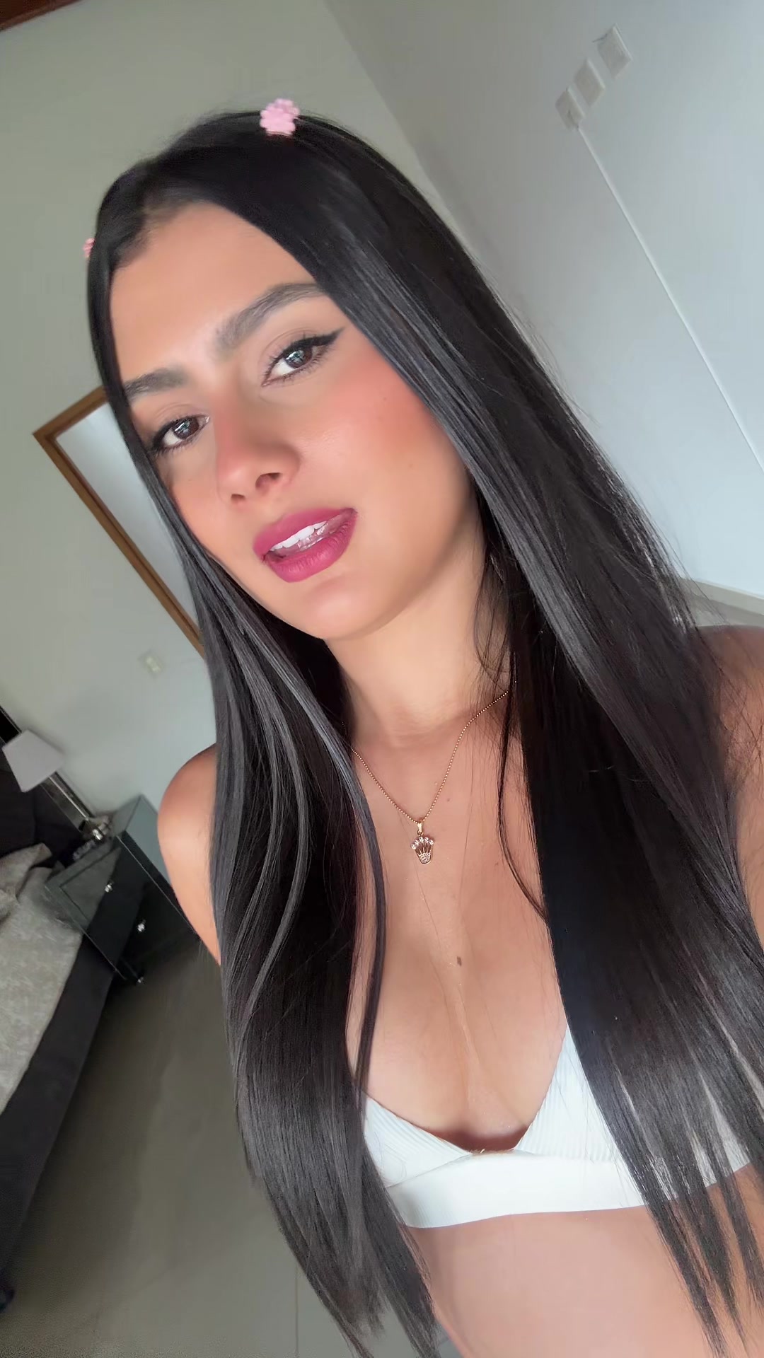 @Soyannaarango