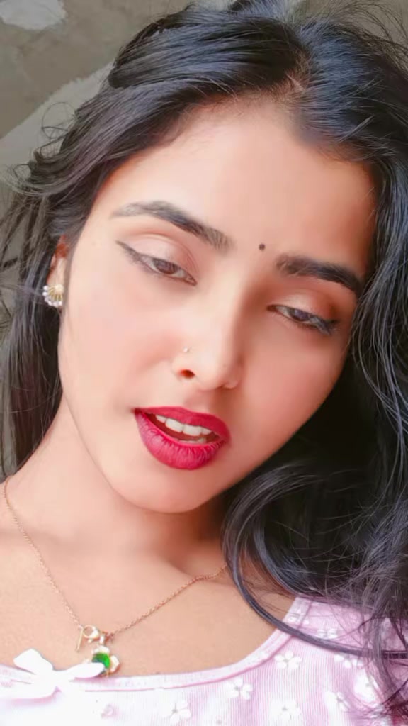 @rakhi thakur🌸🕊️