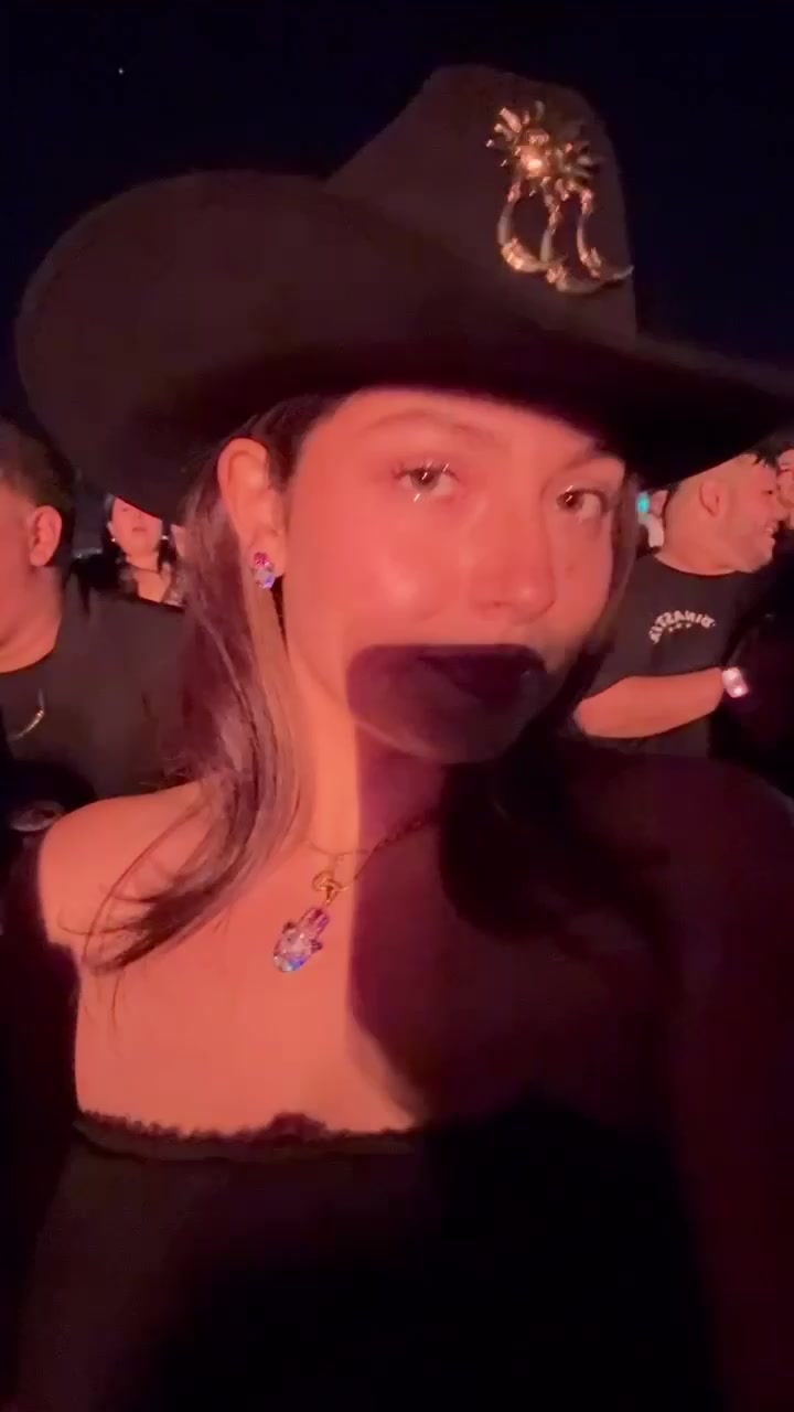 @Ari