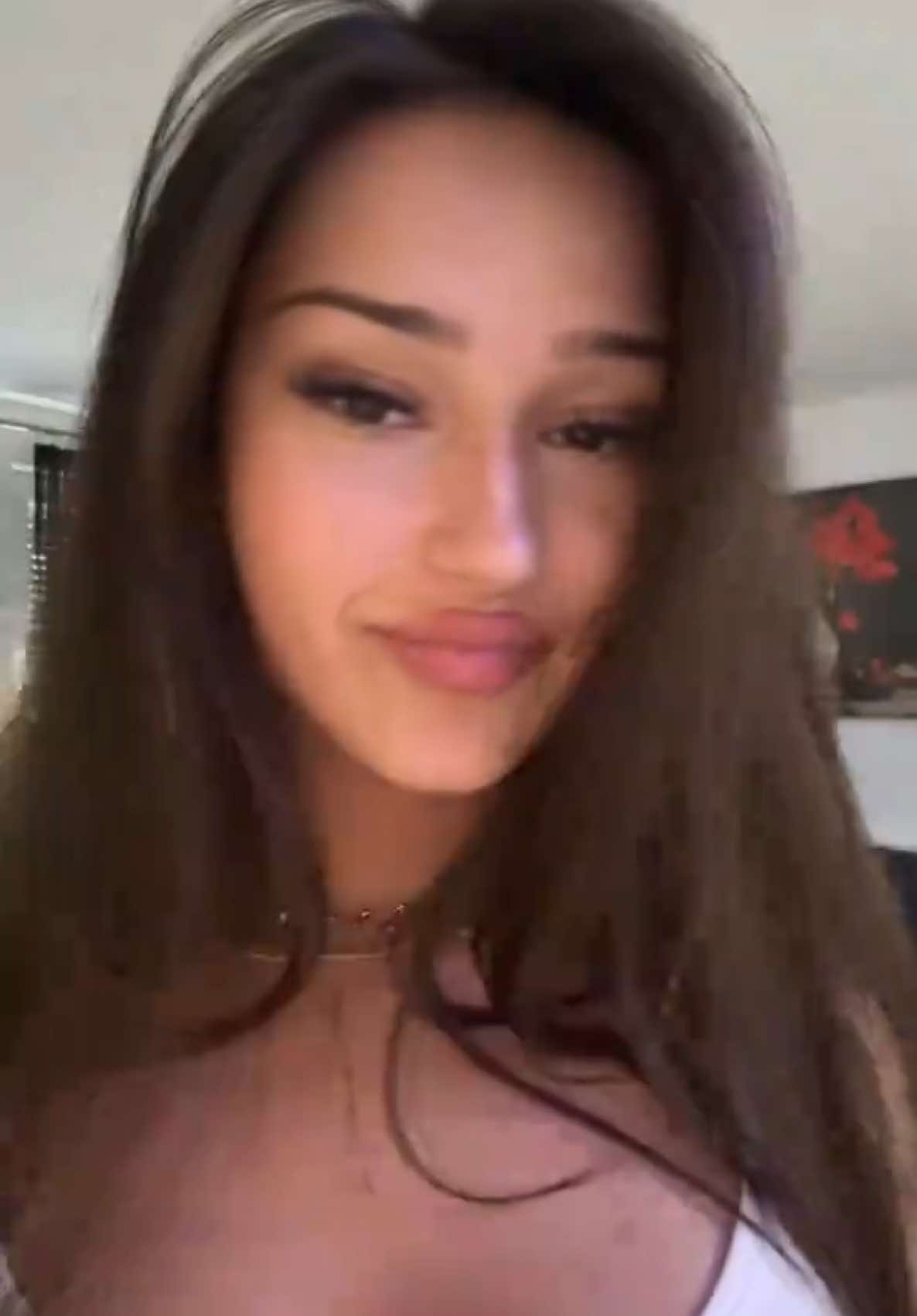@Riessa