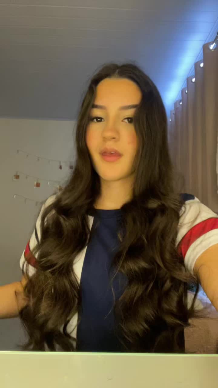 @La&iacute;zaaa