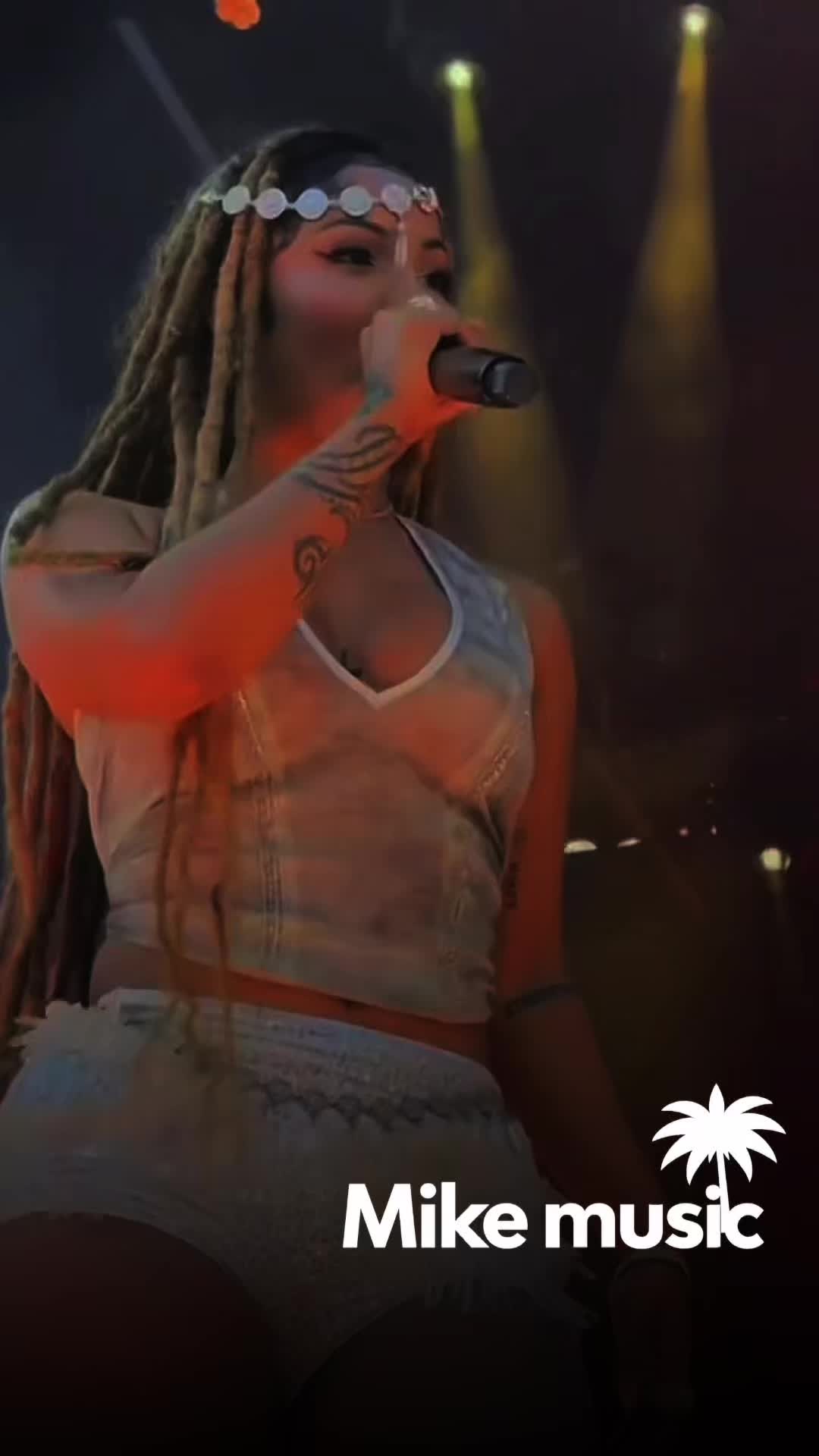 @𝙈𝙞𝙠𝙚𝙈𝙪𝙨𝙞𝙘🌴