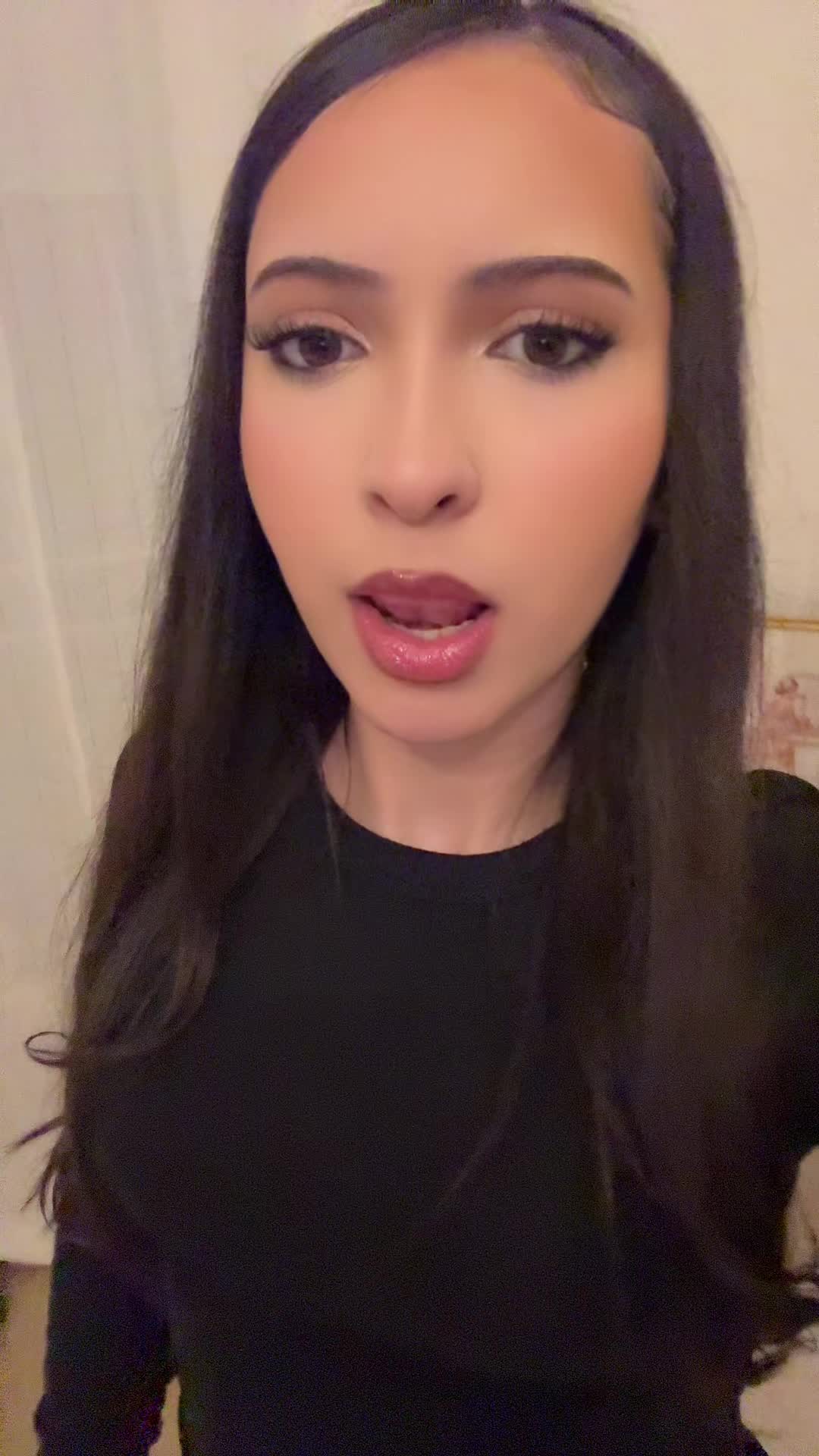 @naomiiii