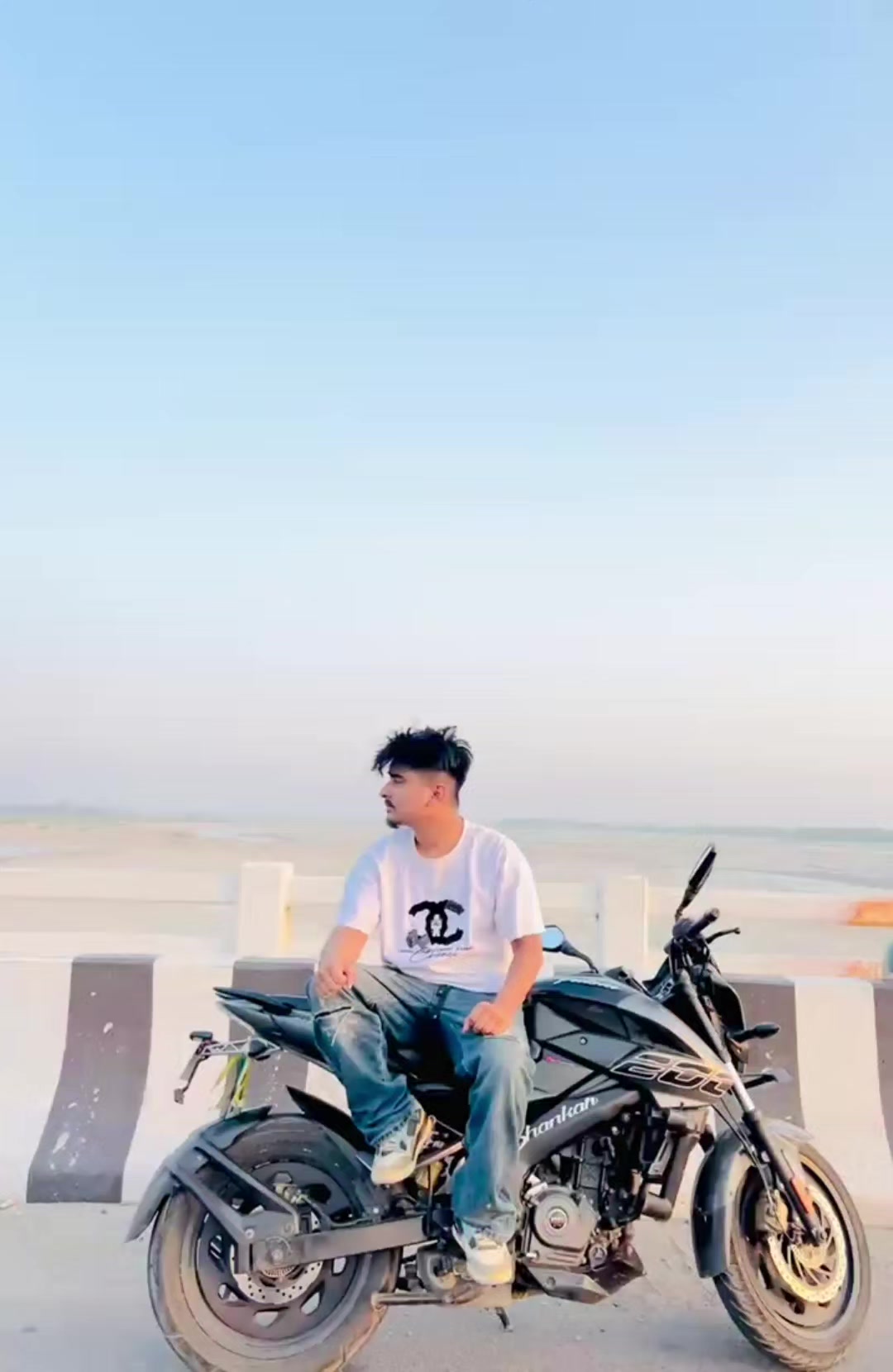 @Nischit 💥