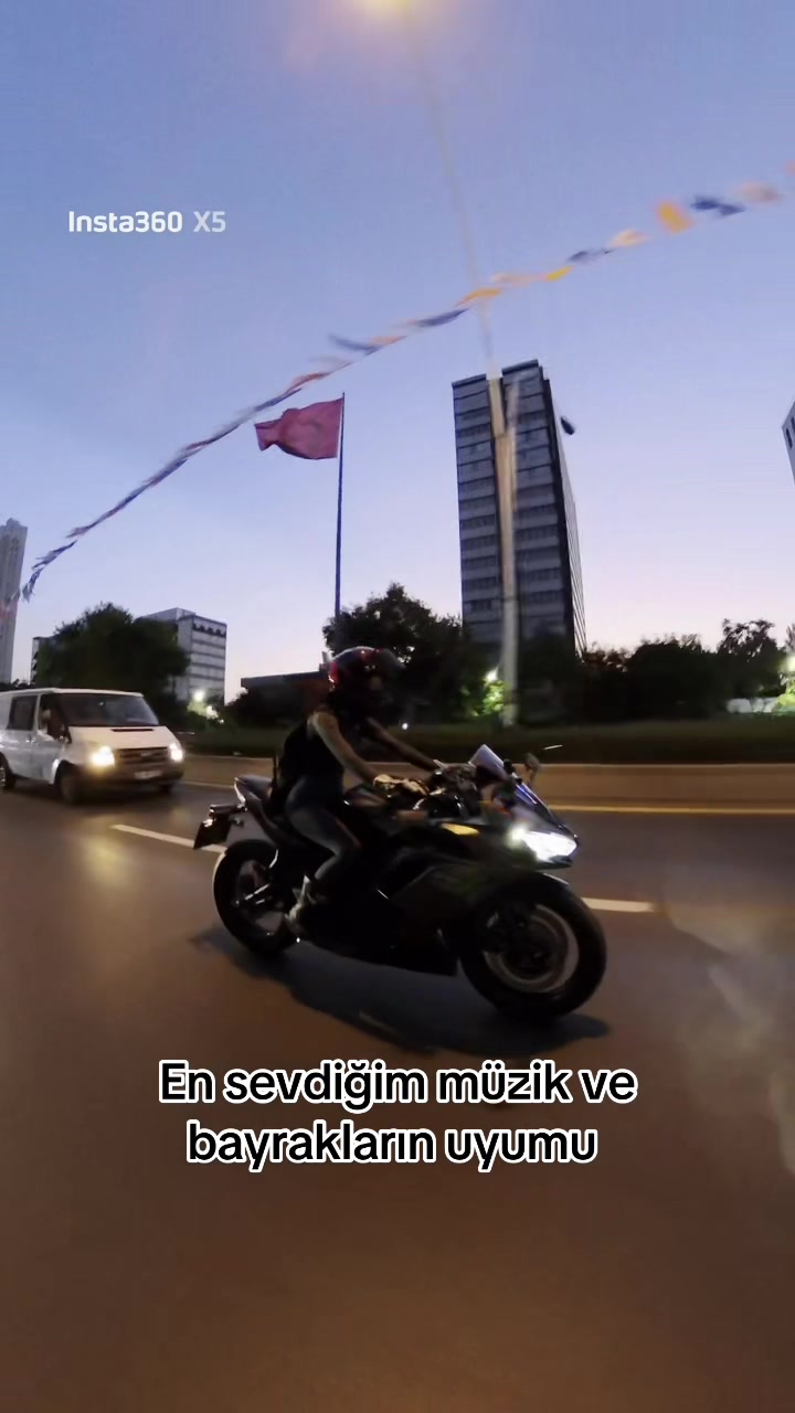 @GamzeErg&uuml;l