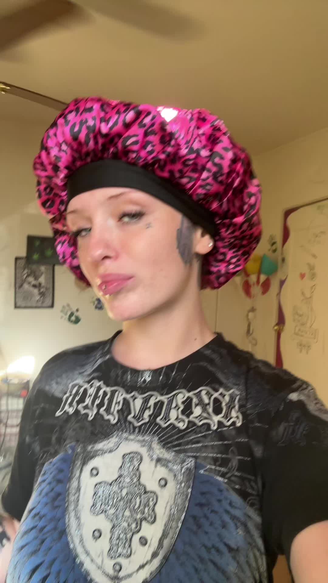 @️