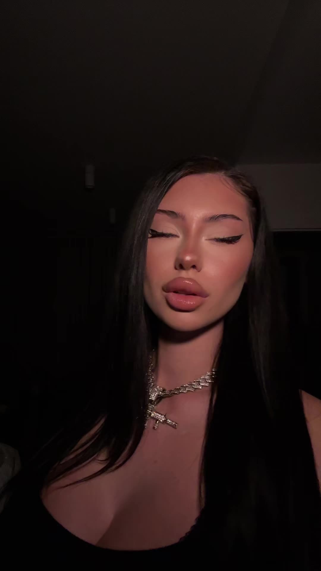 @Syndii69