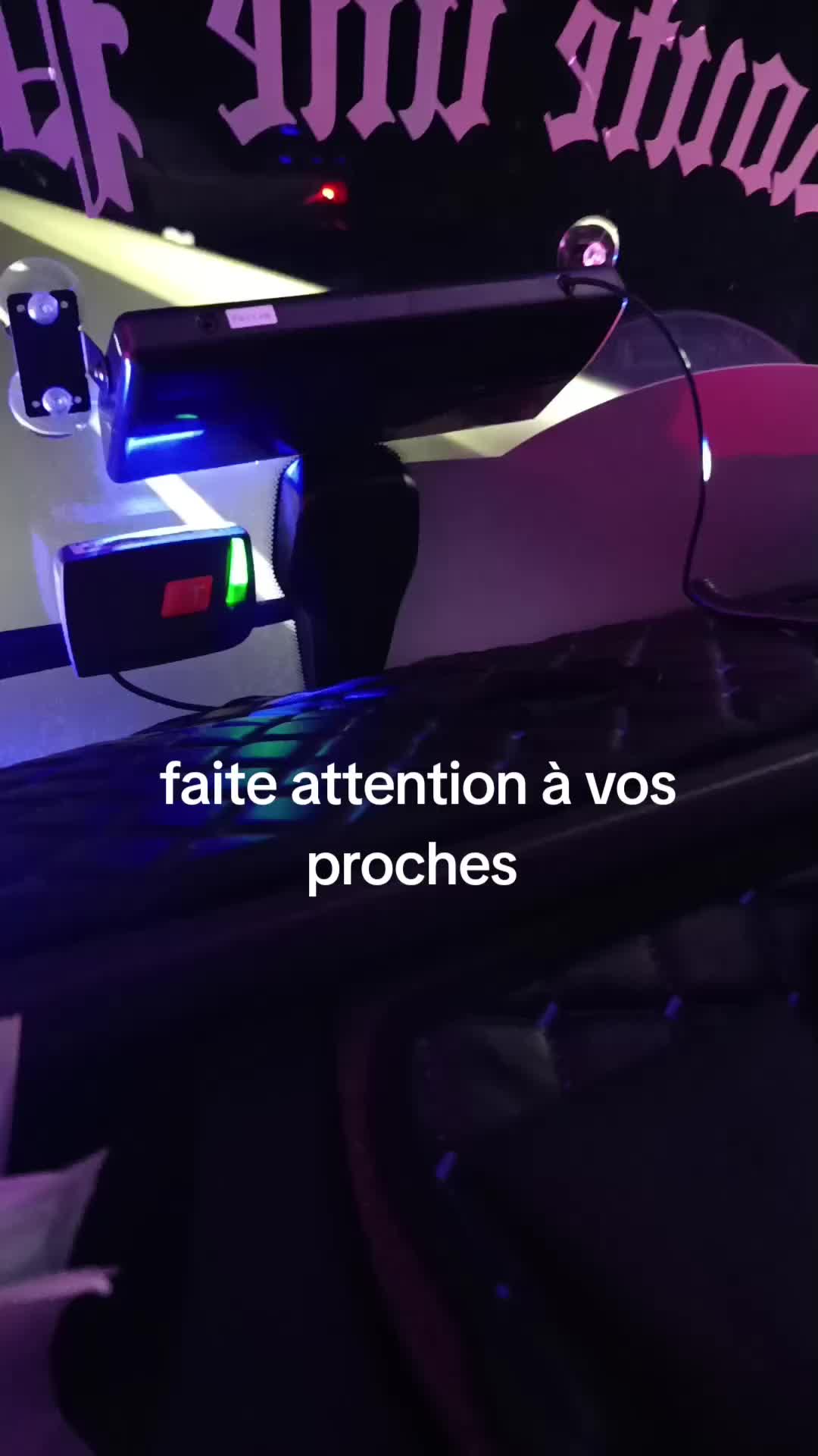 @🇨🇵Yan03200🇨🇵