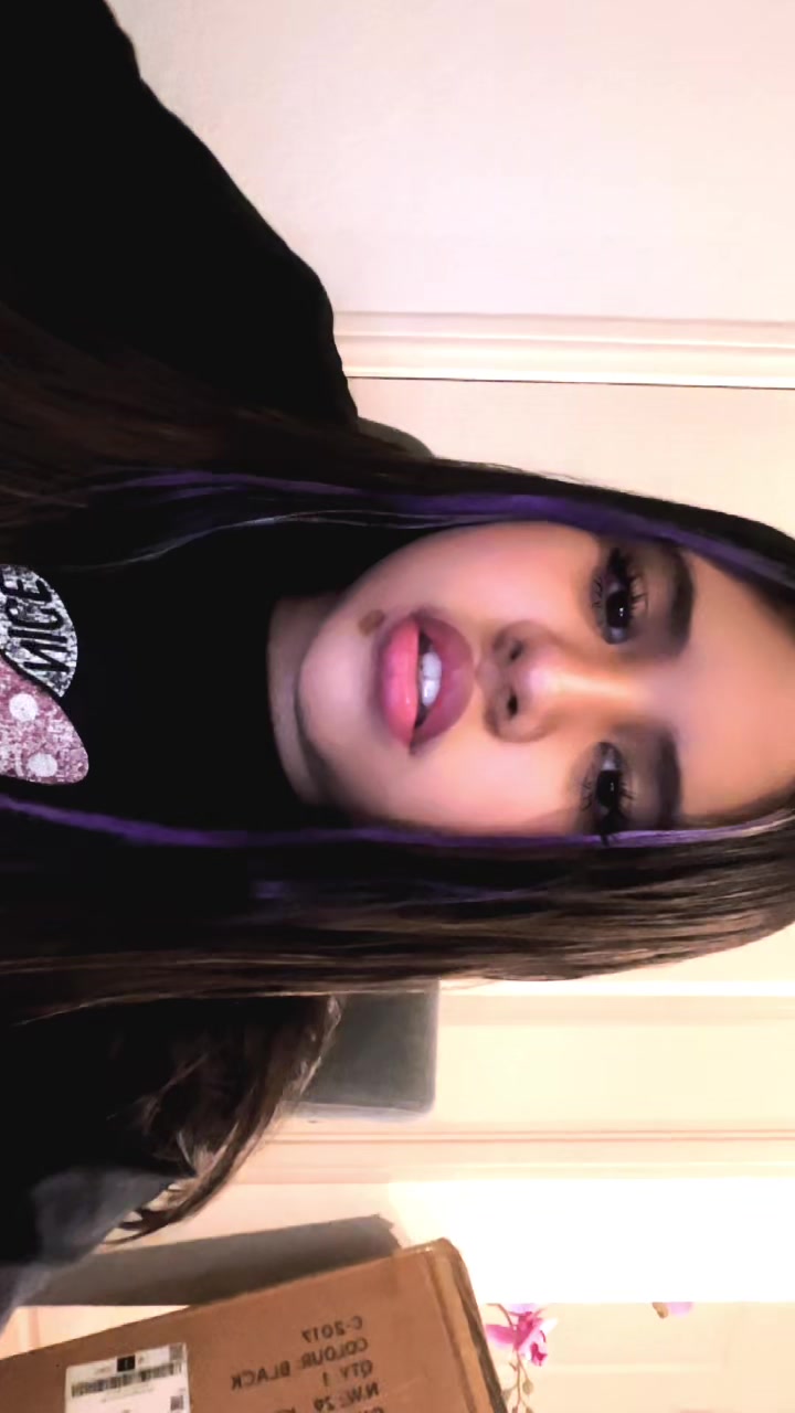 @AuriSkye