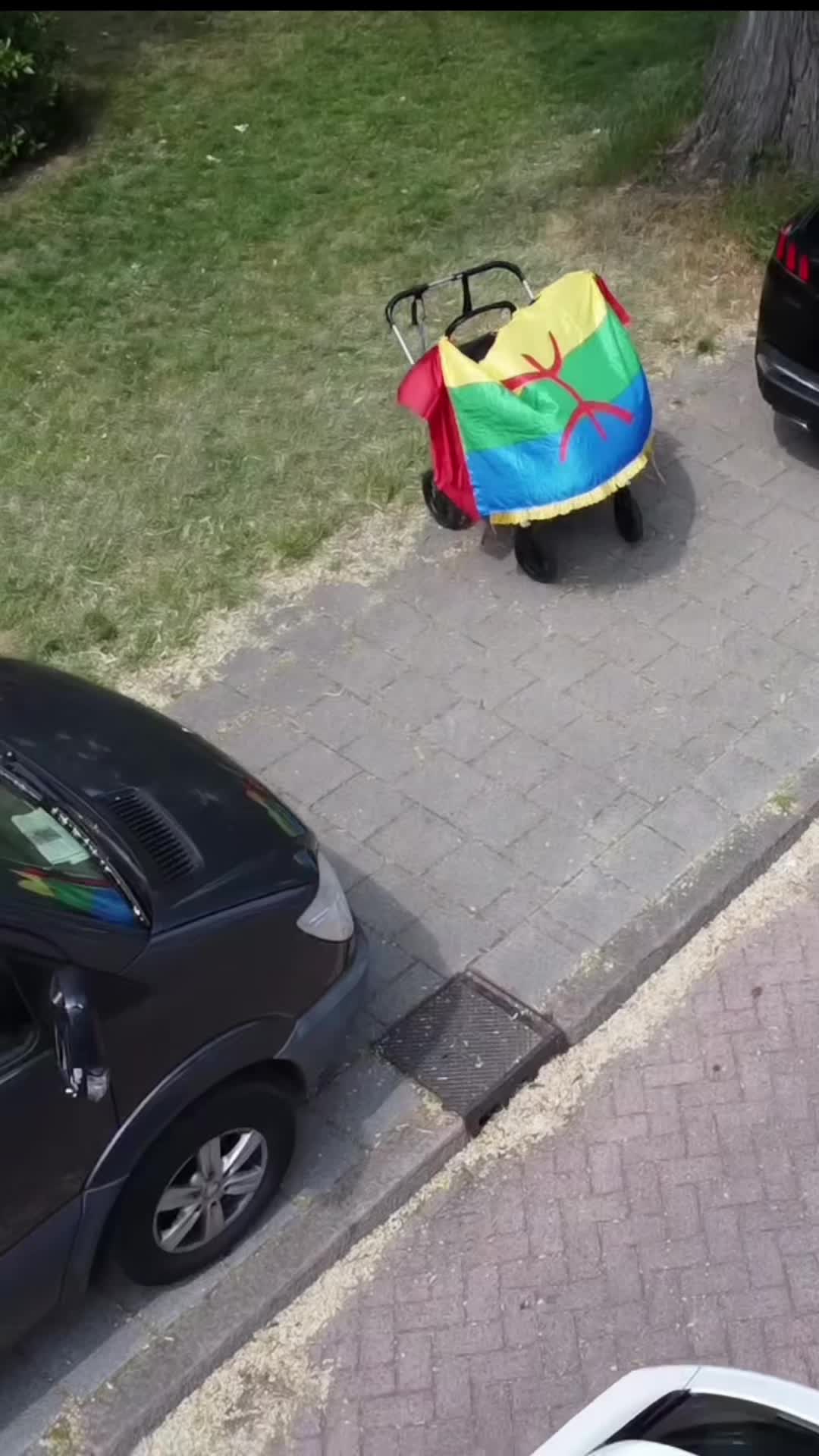 @DroneBySou