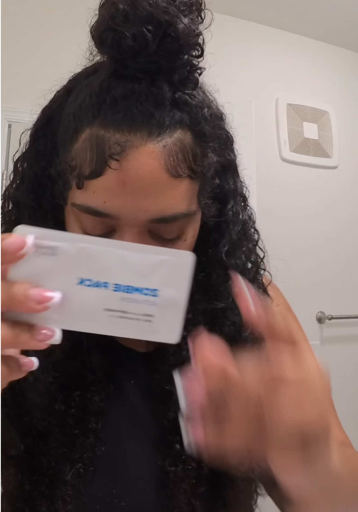 @Chloe