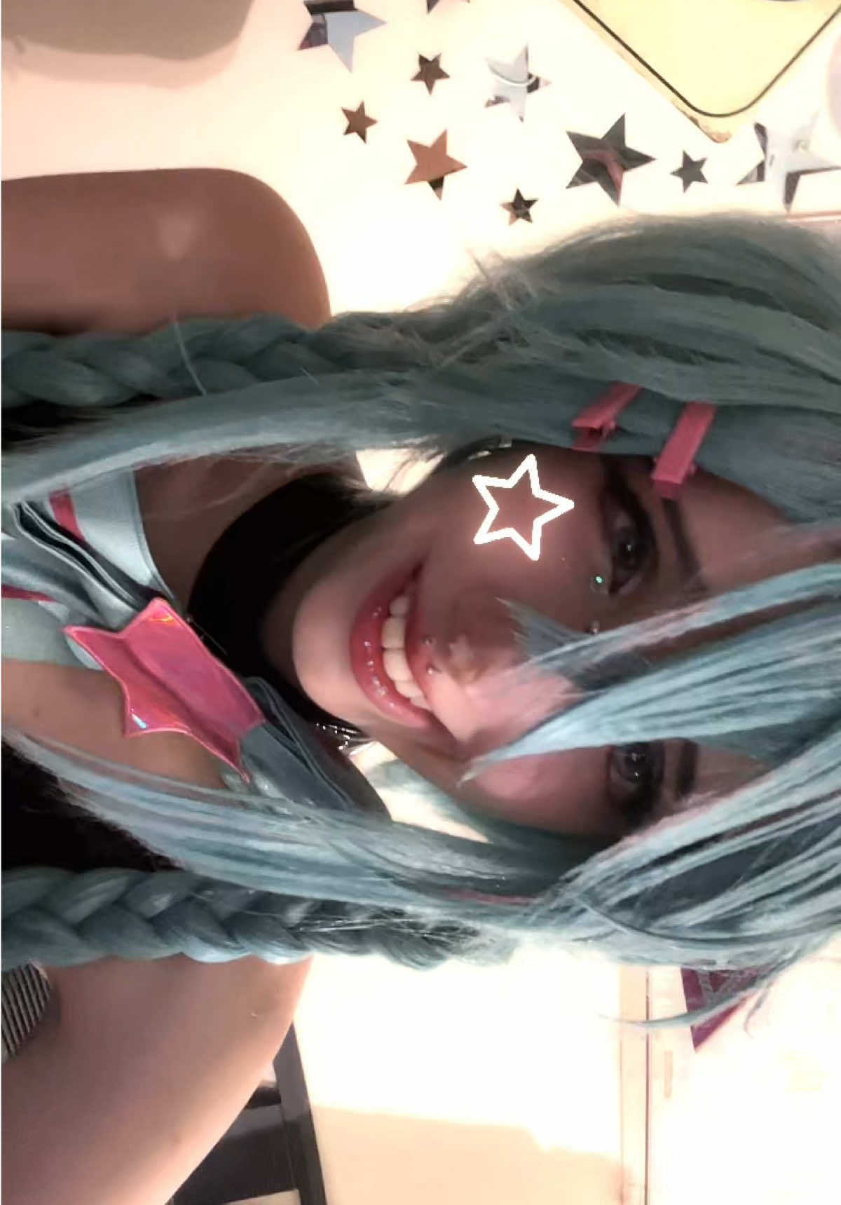 @Cl3li4