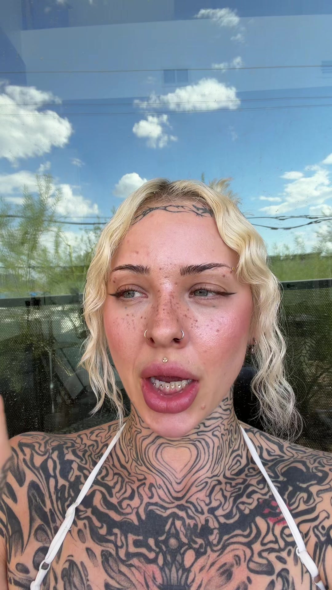 @tinfoilhotgirl