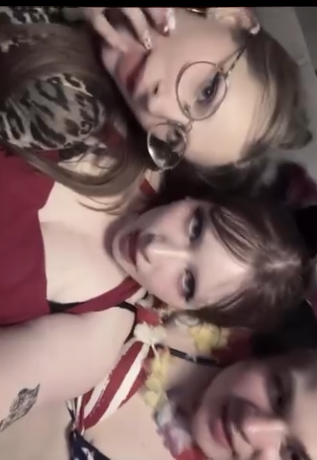 @ilikelickingeyeballs👅👅👅