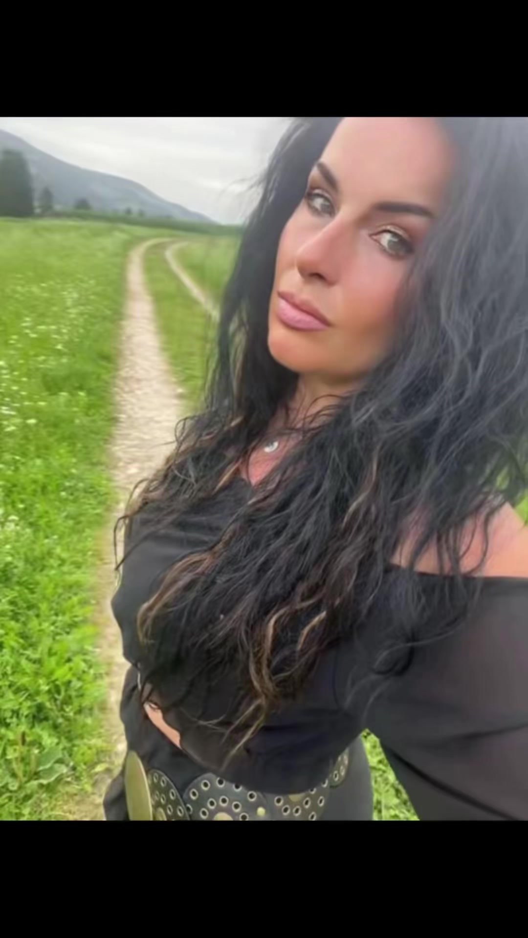 @Lara