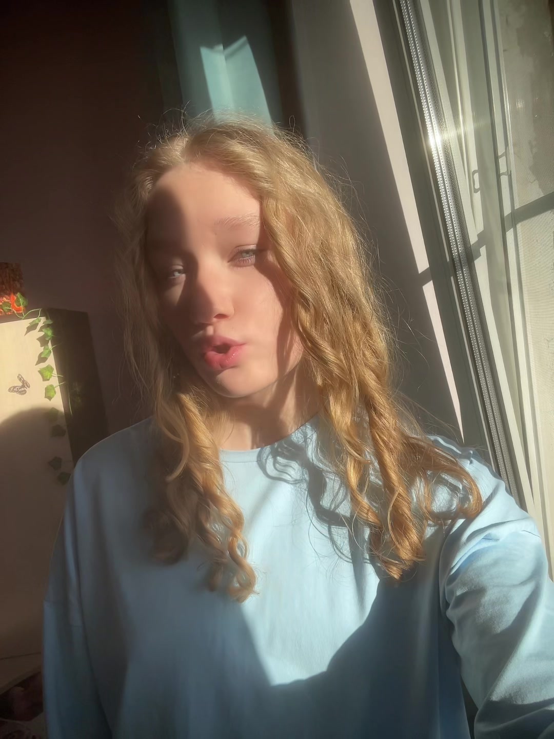 @curvirr