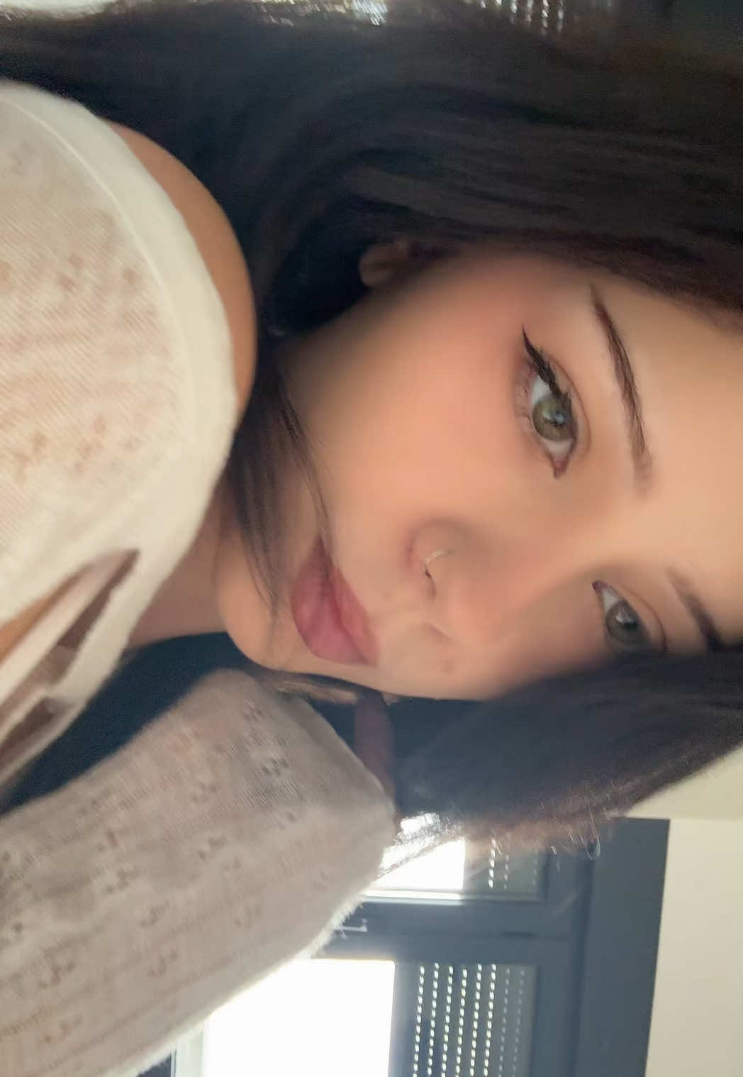 @✧・゚: * ❀ iva ❀: *✧・゚