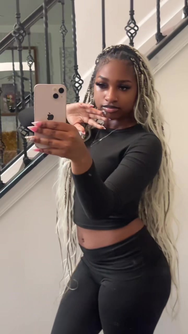 @somerandommleo