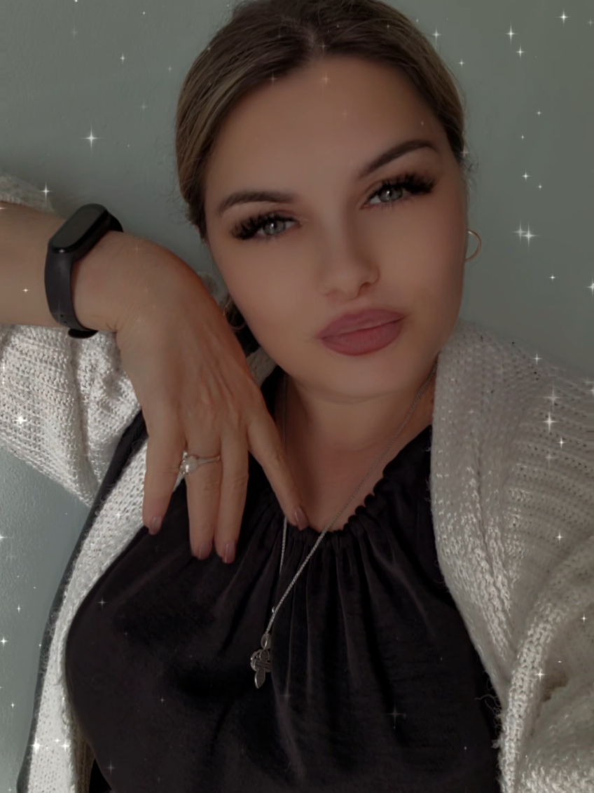 @Оленька