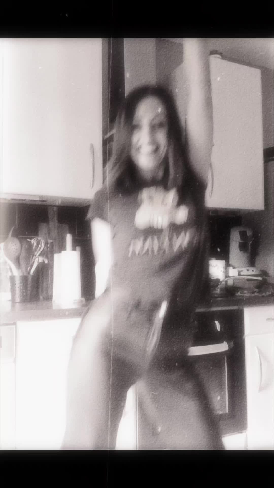 @noelya